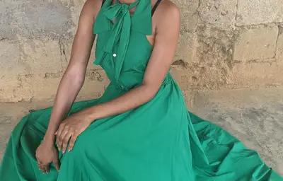 Mala Boni Sorelle Laure