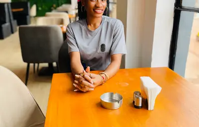 Mbezele zee Berthe Clara