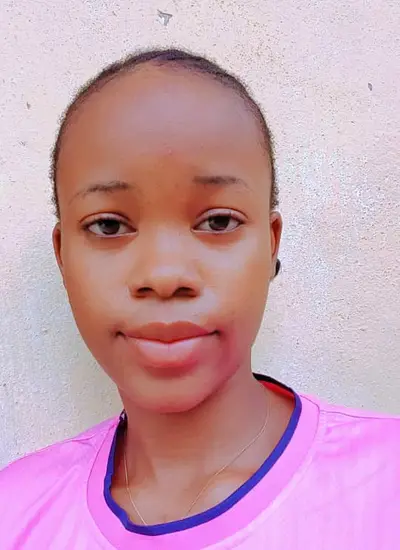 ETAH DOROTHY  AMAH  21ans, 1m68