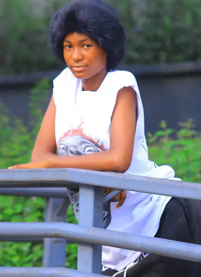 Ngono Lyne Rose