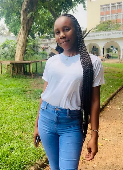  Akamse mbock Chloé.       