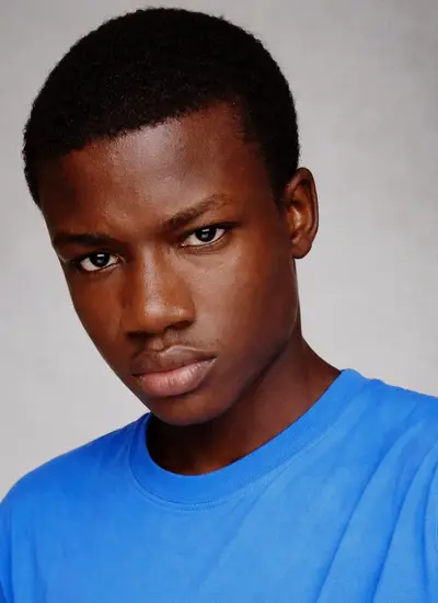 AKONO belinga Alexandre darel , 18ans 1,80 ,61k 