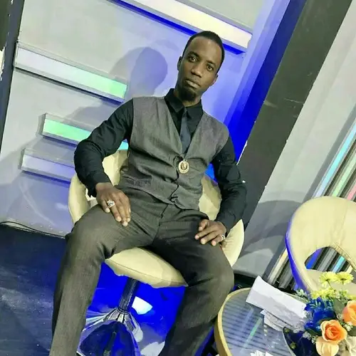 Annicet Franck Etoga promoteur Nexus model's angency 