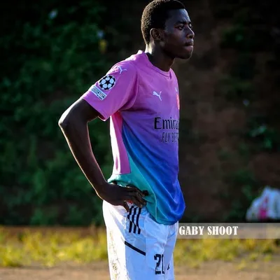 NKOU Cacharel