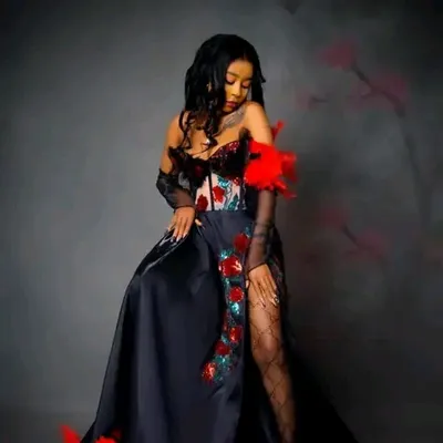 Cyndi B