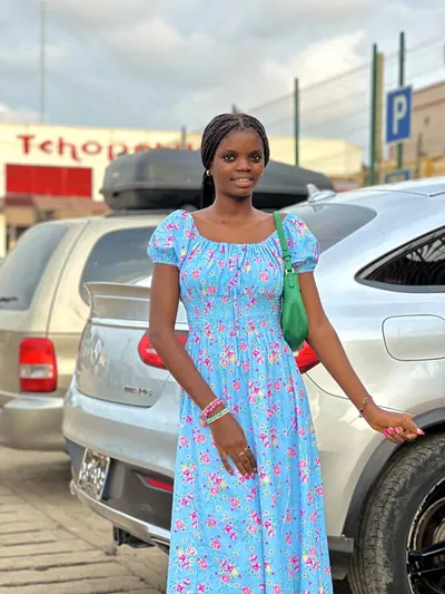MBELE Christiane Cefora 