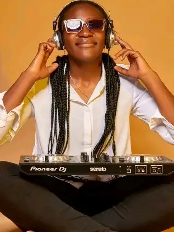 Dj Sandra