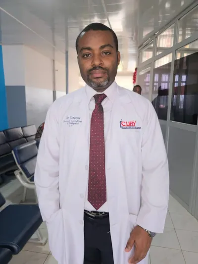 Dr Tambekou Tchatchuang Paul urich