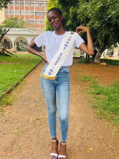 Tom Mbarga Sandra strecy