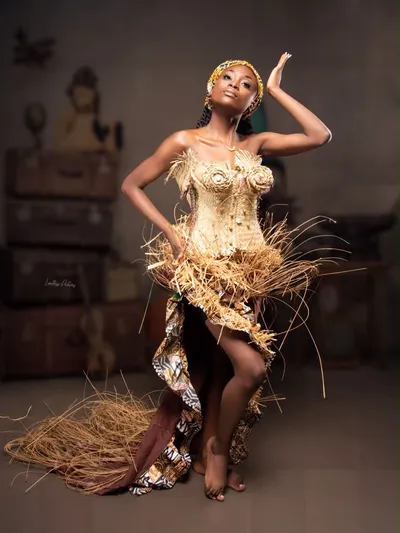 EKOTTO MOLLY NADIA 