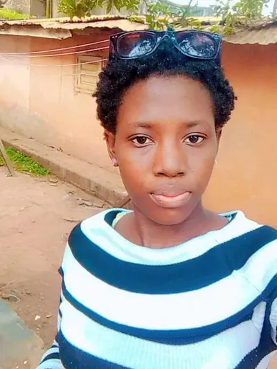 Abena mboe nativité Maëva