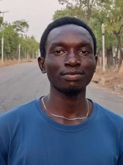 DANRA IDE AMADOU  20 ANS  1,84