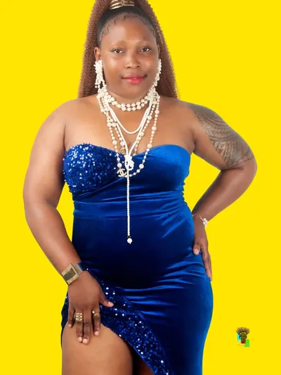 Féline OYONO