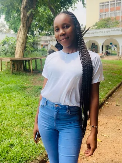  Akamse mbock Chloé.       