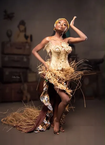 EKOTTO MOLLY NADIA 