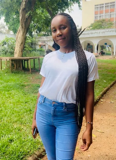  Akamse mbock Chloé.       